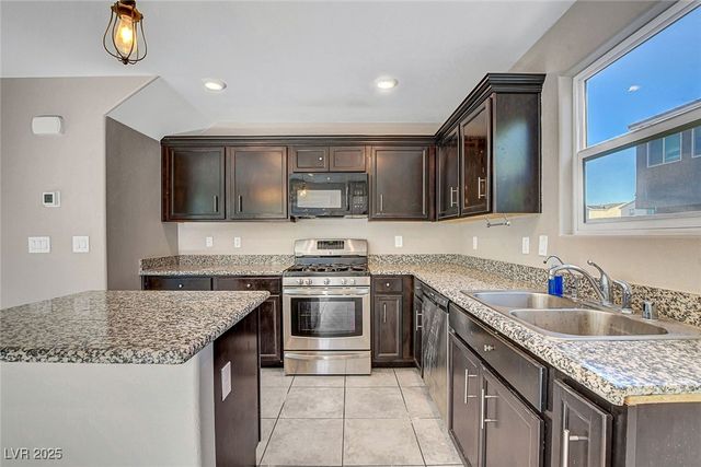 6259 Whippet Avenue, Las Vegas, NV 89122