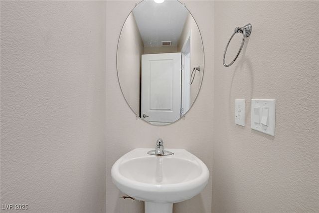 6259 Whippet Avenue, Las Vegas, NV 89122