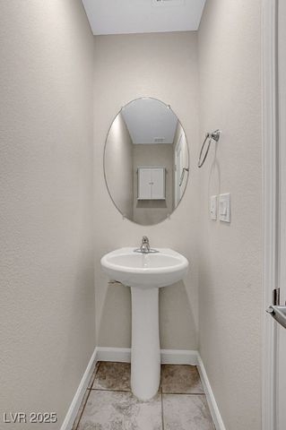 6259 Whippet Avenue, Las Vegas, NV 89122