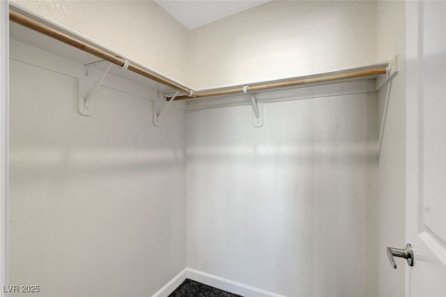 6259 Whippet Avenue, Las Vegas, NV 89122