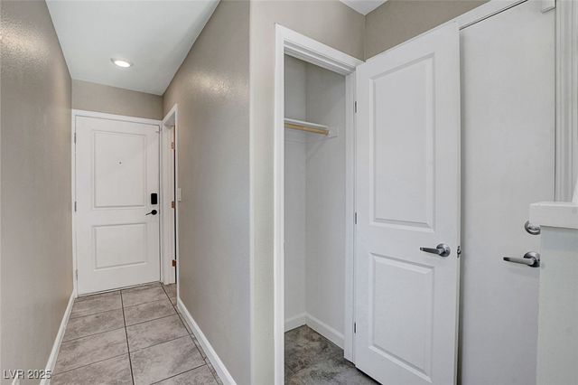 6259 Whippet Avenue, Las Vegas, NV 89122