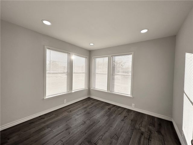 834 Van Cura Dr, Corpus Christi, TX 78408