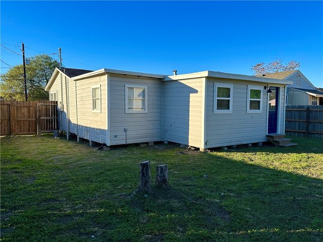 834 Van Cura Dr, Corpus Christi, TX 78408