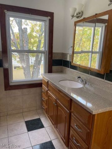 1396 Madison Avenue, Lorain, OH 44053