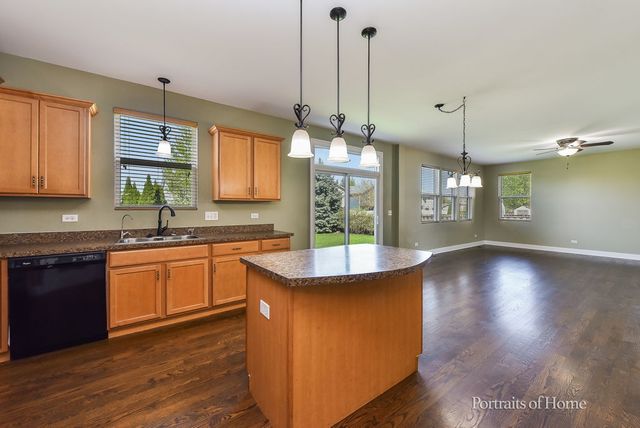 826 Phelps Lane, Shorewood, IL 60404
