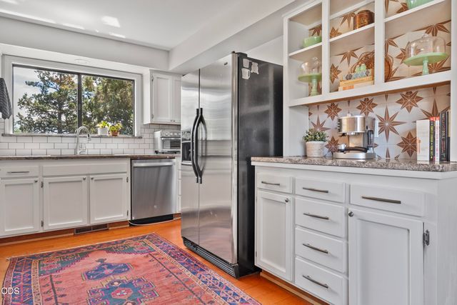 1941 NE Desert Court, Bend, OR 97701