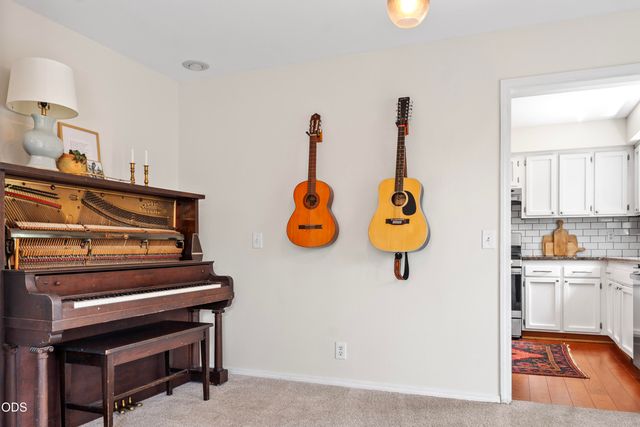 1941 NE Desert Court, Bend, OR 97701