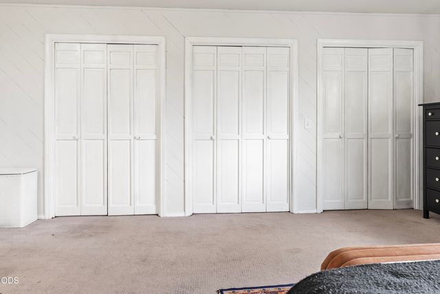 1941 NE Desert Court, Bend, OR 97701