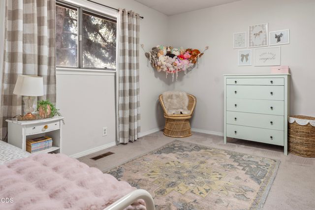 1941 NE Desert Court, Bend, OR 97701