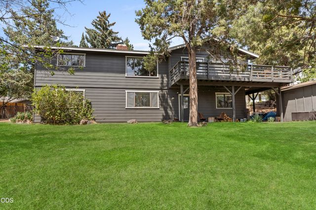 1941 NE Desert Court, Bend, OR 97701