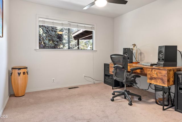 1941 NE Desert Court, Bend, OR 97701