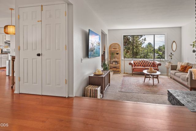 1941 NE Desert Court, Bend, OR 97701