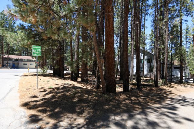 689 Summit Boulevard, Big Bear, CA 92315