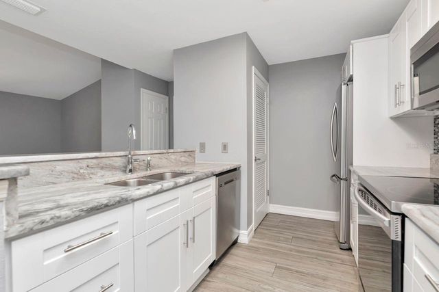 9481 HIGHLAND OAK DRIVE 1506, Tampa, FL 33647