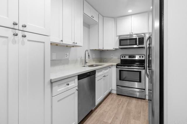 6350 Genesee Avenue 320, San Diego, CA 92122