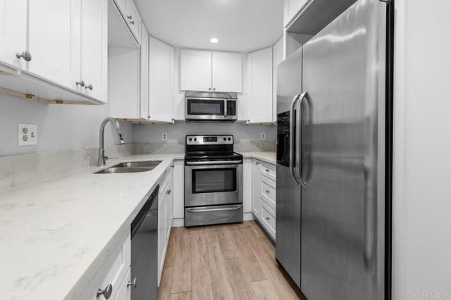 6350 Genesee Avenue 320, San Diego, CA 92122