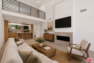 917 Hilldale Avenue 1/2, West Hollywood, CA 90069