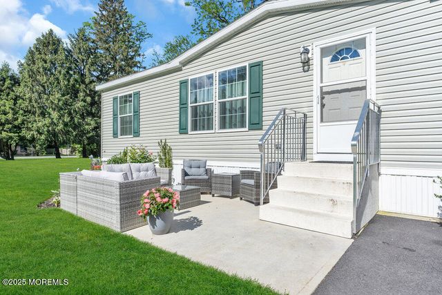 120 Circle Drive, Manchester, NJ 08759