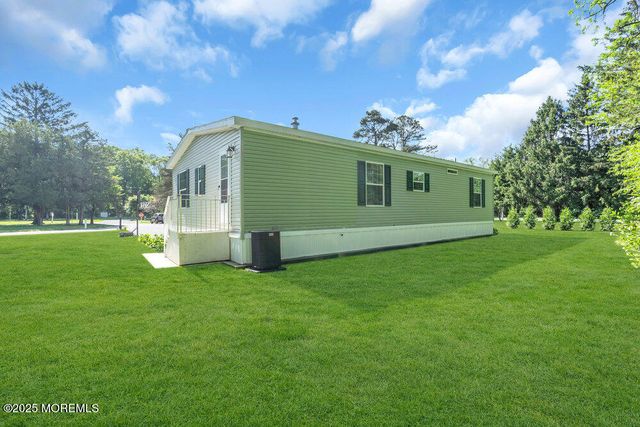 120 Circle Drive, Manchester, NJ 08759