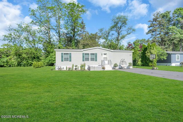 120 Circle Drive, Manchester, NJ 08759