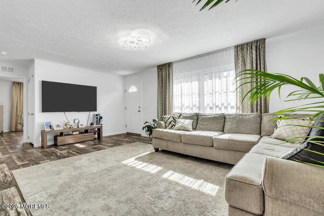 120 Circle Drive, Manchester, NJ 08759