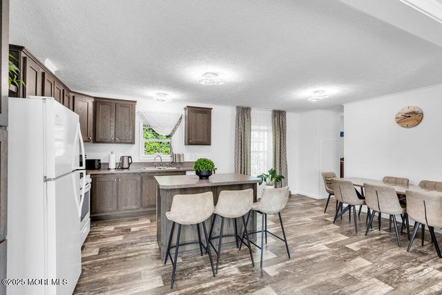 120 Circle Drive, Manchester, NJ 08759