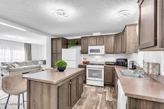 120 Circle Drive, Manchester, NJ 08759