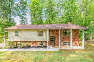 1070 W Outer Drive, Oak Ridge, TN 37830
