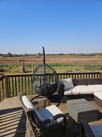 119 14th Avenue, Dewitt, IA 52742