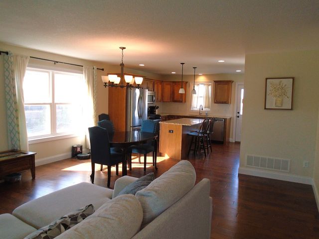 119 14th Avenue, Dewitt, IA 52742