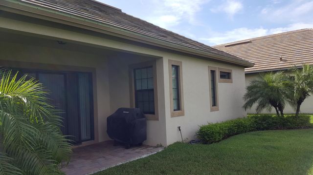 10538 Prato Street, Wellington, FL 33414