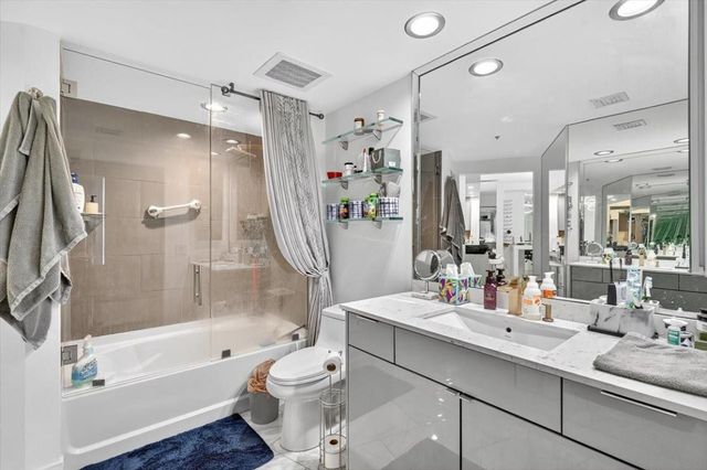 347 N New River Drive 807, Fort Lauderdale, FL 33301