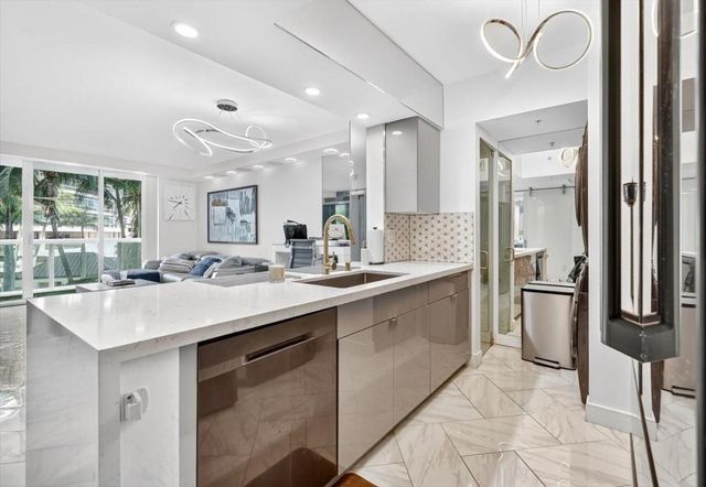 347 N New River Drive 807, Fort Lauderdale, FL 33301