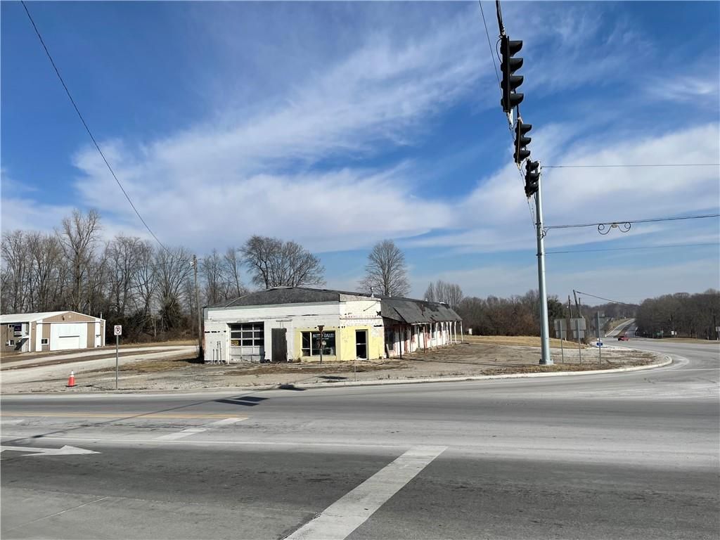 1651 E Us Highway 40