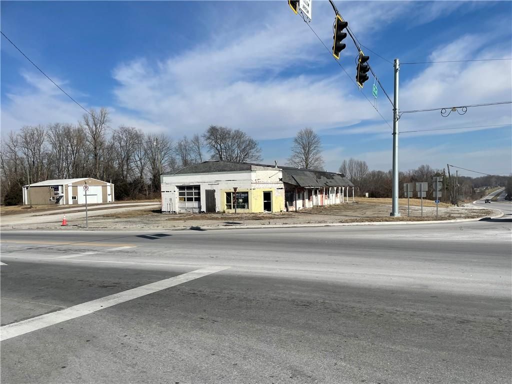 1651 E Us Highway 40