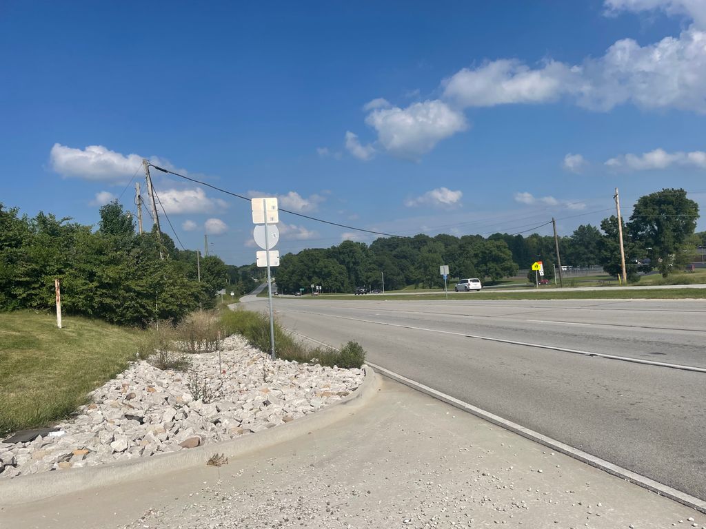 1651 E Us Highway 40