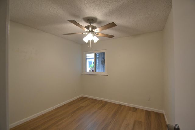 332 W Indianapolis Avenue, Clovis, CA 93612