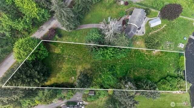 107 XX W Lake Joy Drive NE, Carnation, WA 98014