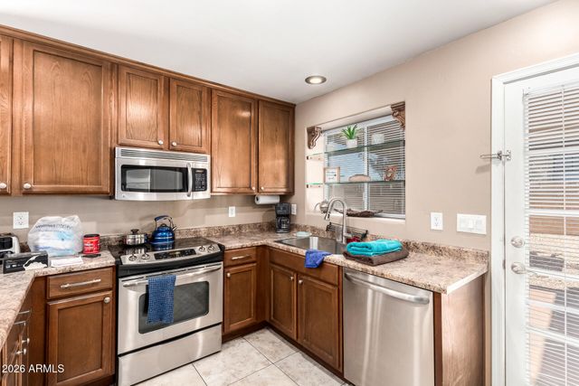 16848 N 40TH Avenue, Phoenix, AZ 85053