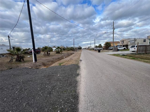 632 18th Street, San Leon, TX 77539