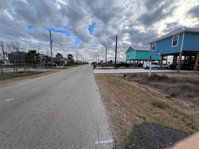 632 18th Street, San Leon, TX 77539