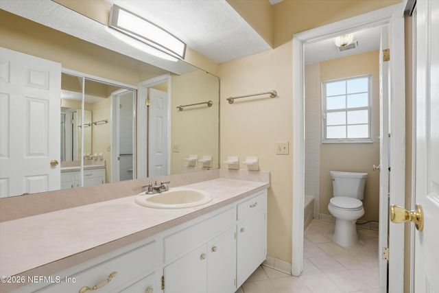 5375 JOHN REYNOLDS Drive, Jacksonville, FL 32277