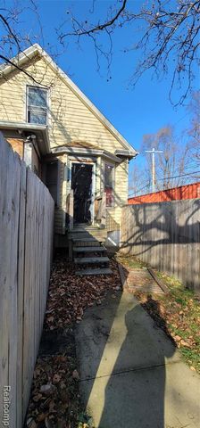 987 E Philadelphia Street, Detroit, MI 48211