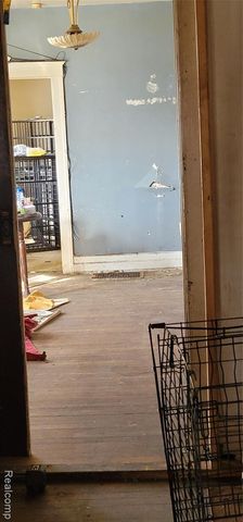 987 E Philadelphia Street, Detroit, MI 48211