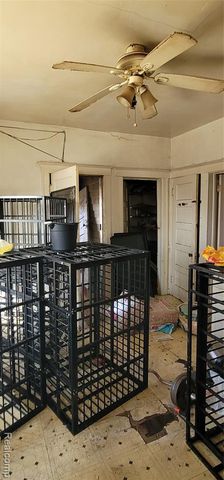 987 E Philadelphia Street, Detroit, MI 48211