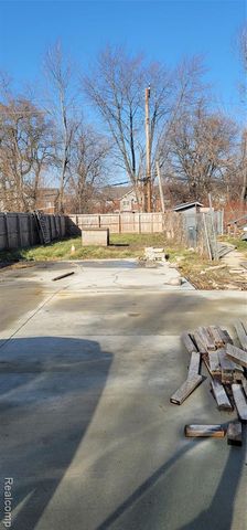 987 E Philadelphia Street, Detroit, MI 48211