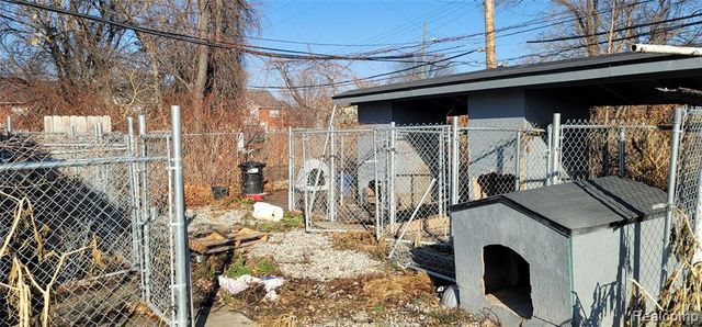 987 E Philadelphia Street, Detroit, MI 48211