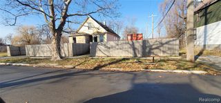 987 E Philadelphia Street, Detroit, MI 48211