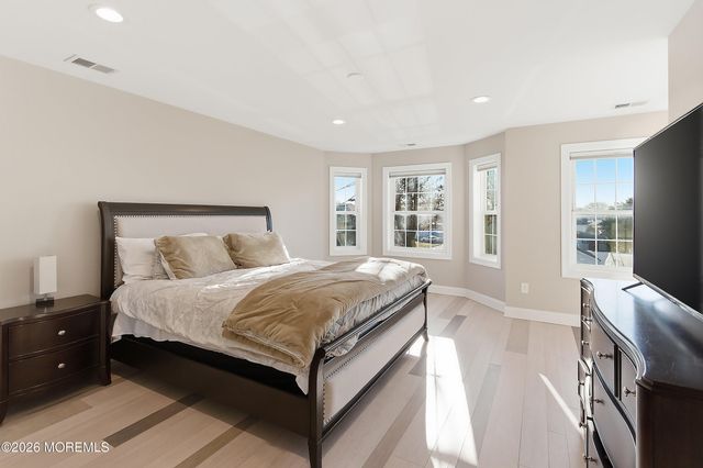 40 Bensonhurst Avenue, Fords, NJ 08863