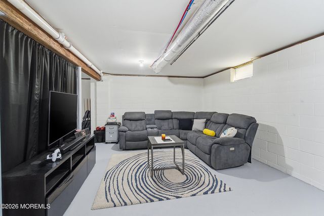 40 Bensonhurst Avenue, Fords, NJ 08863